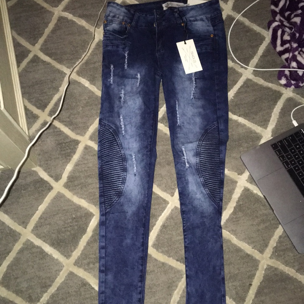 Fitted Skinny Jeans